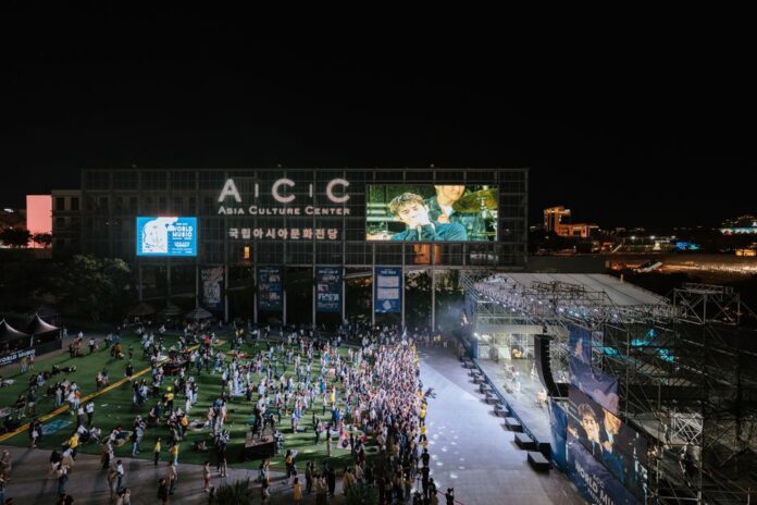 Snap, Crackle, K-Pop: How Korea Conquered Pop Culture — and Everything Else — Entertainment coverage by The News Beacon. P...