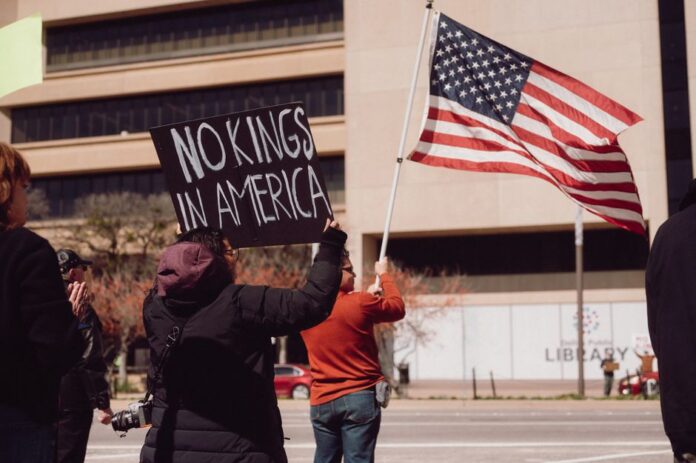 Opinion | Is American Culture Simply Bad Now? — Entertainment coverage by The News Beacon. Photo: Alfo Medeiros via Pexels